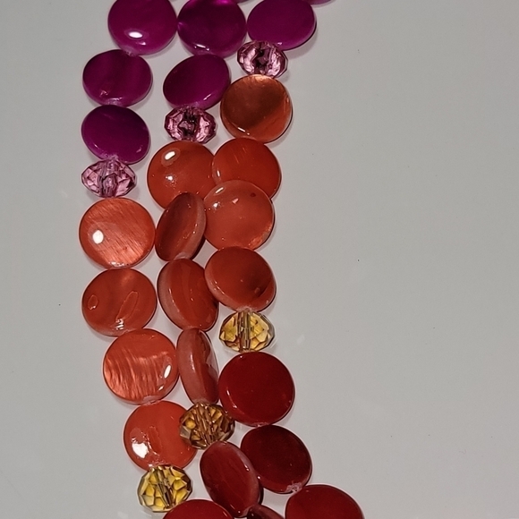 Erica Lyons pink orange acrylic round disc 3 strand bead necklace - Picture 3 of 6